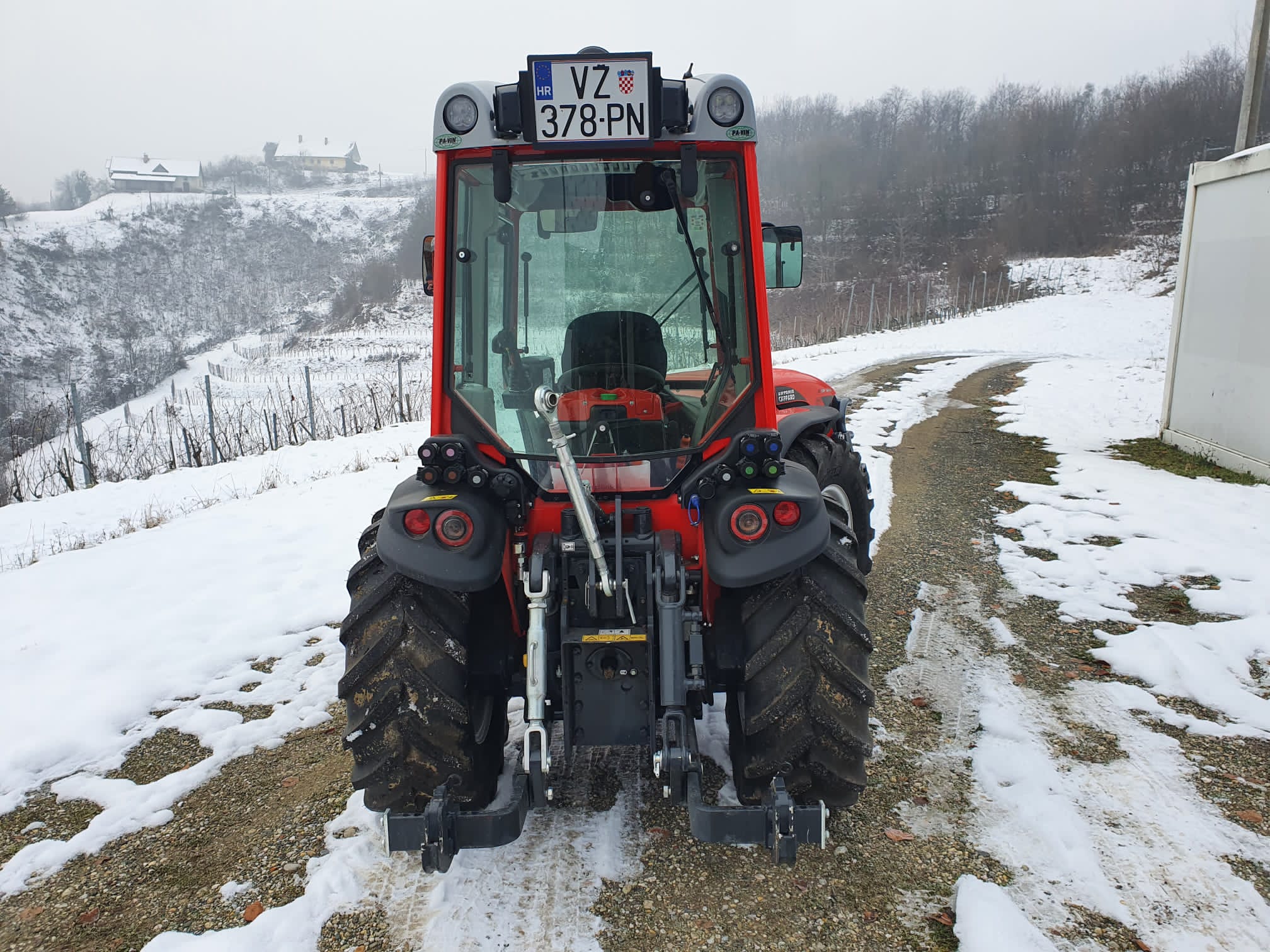 traktor zimi 5